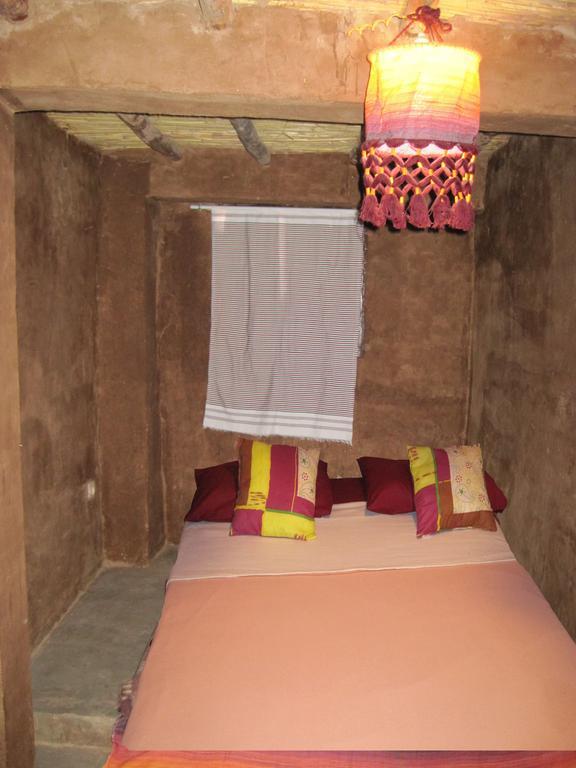 Auberge Toda Kasbah Tinfou Zaouia de Sidi el Mokhtar Ben Ali Exterior photo